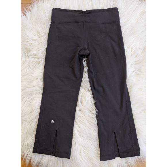 Lululemon Gather & Crow Capris EUC, 6 - Picture 7 of 9